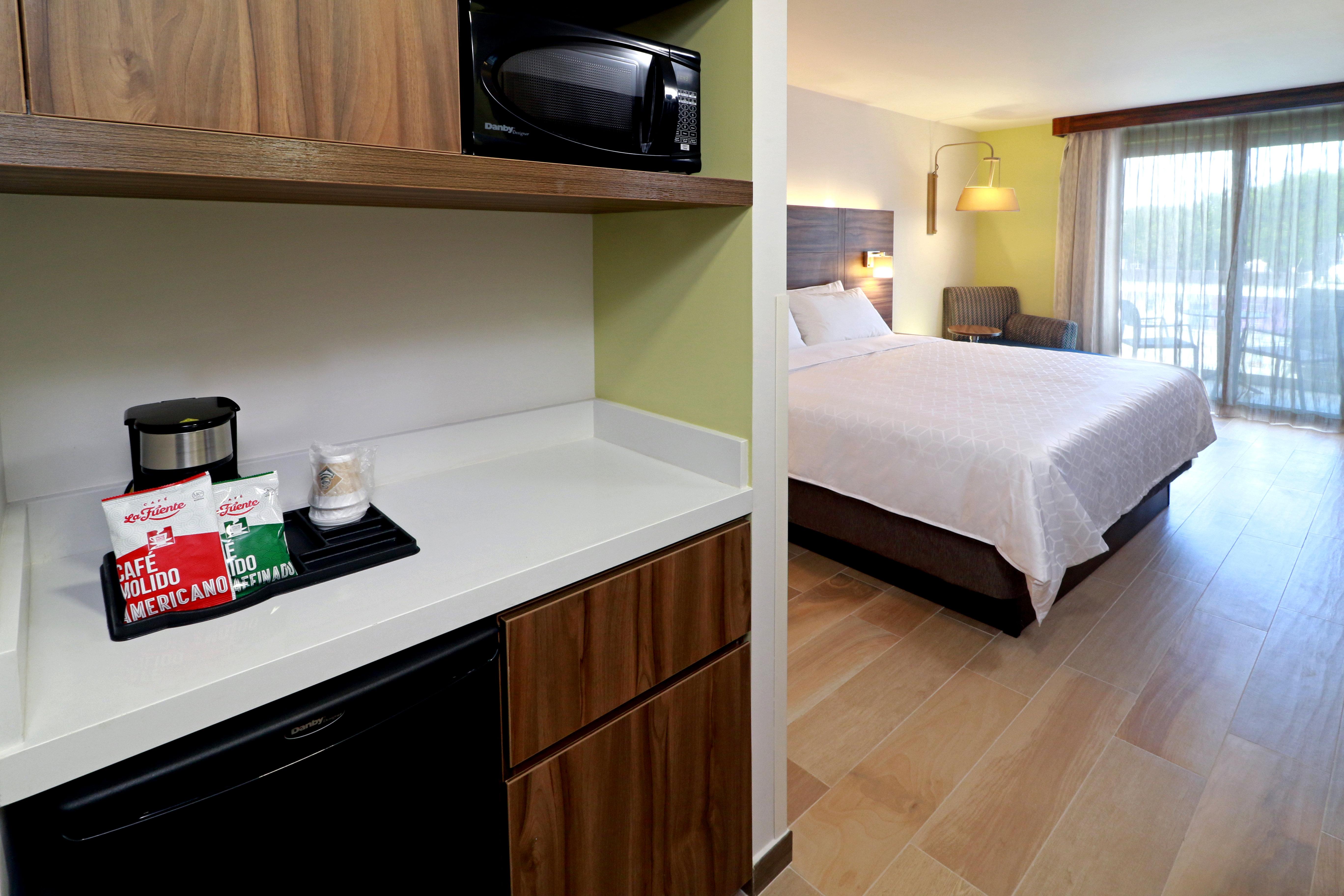 Holiday Inn Express & Suites - Playa Del Carmen By Ihg Exterior photo