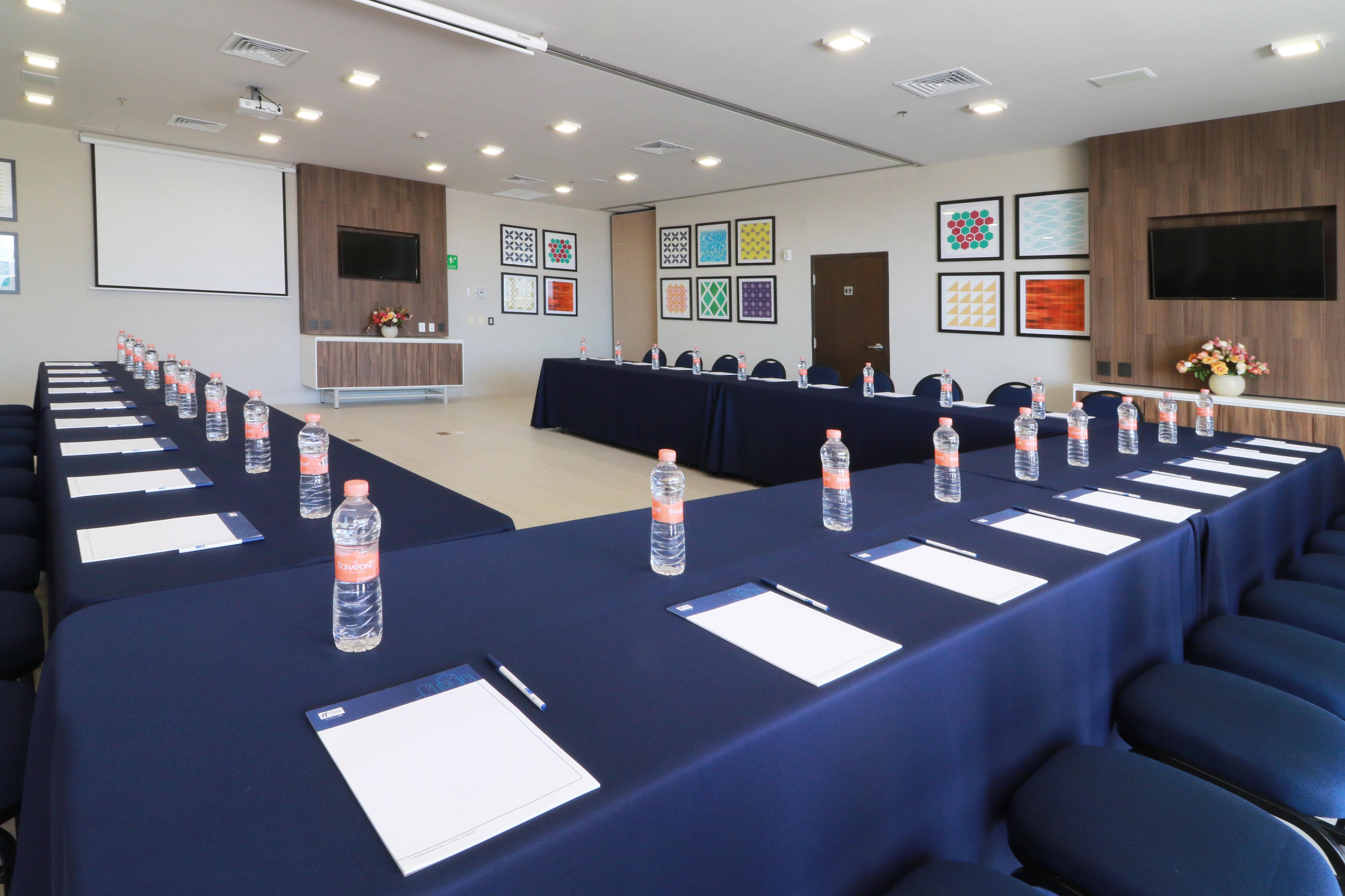 Holiday Inn Express & Suites - Playa Del Carmen By Ihg Exterior photo