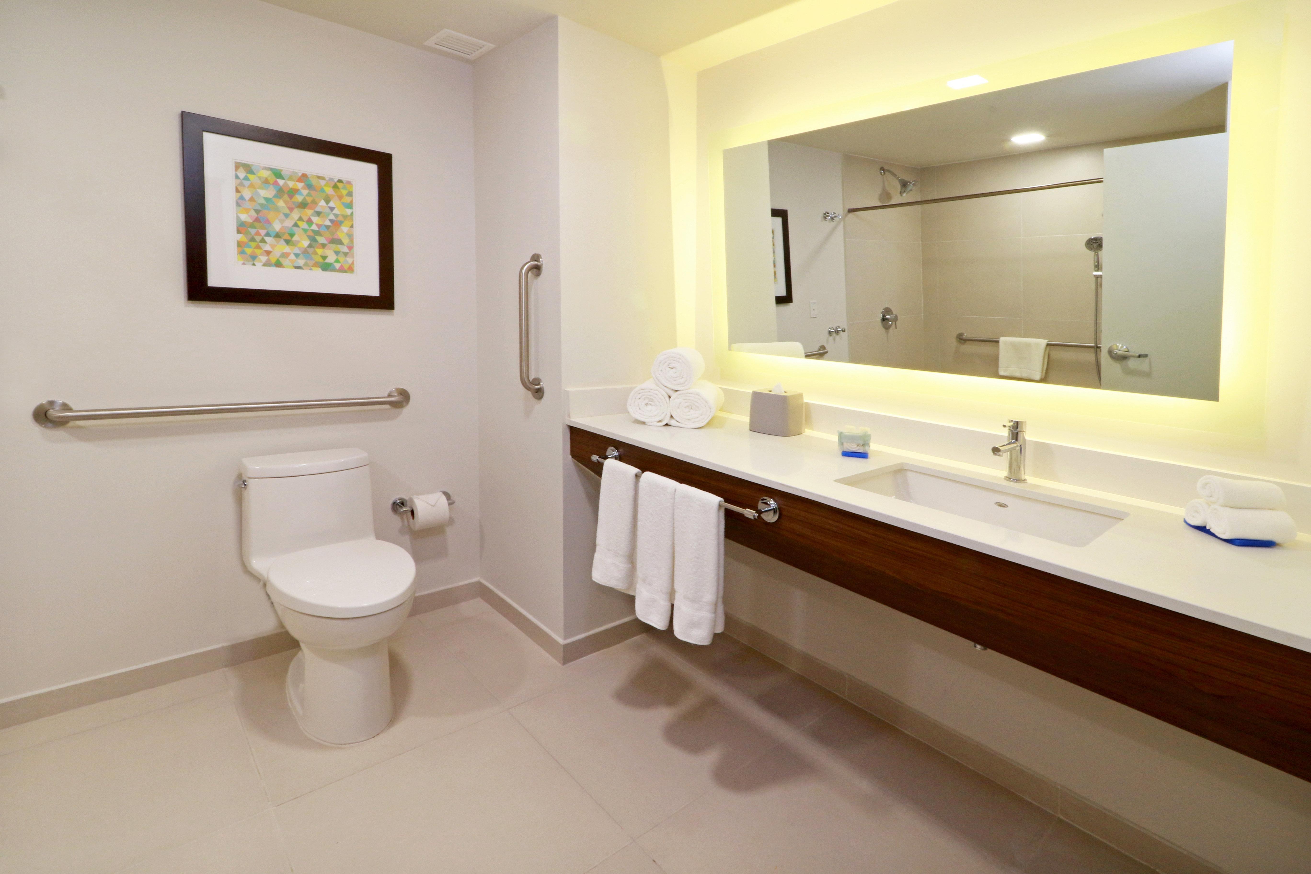 Holiday Inn Express & Suites - Playa Del Carmen By Ihg Exterior photo