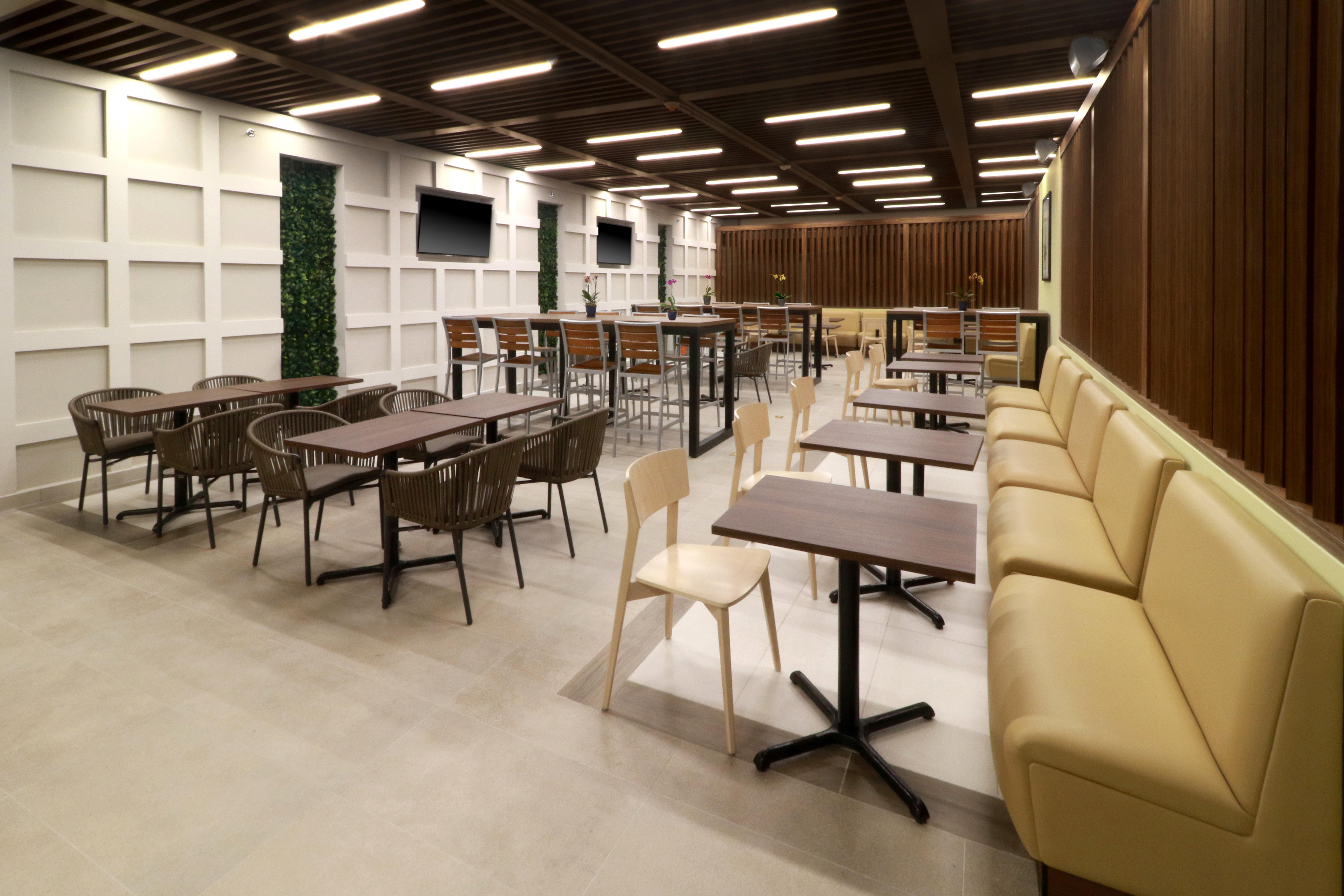Holiday Inn Express & Suites - Playa Del Carmen By Ihg Exterior photo