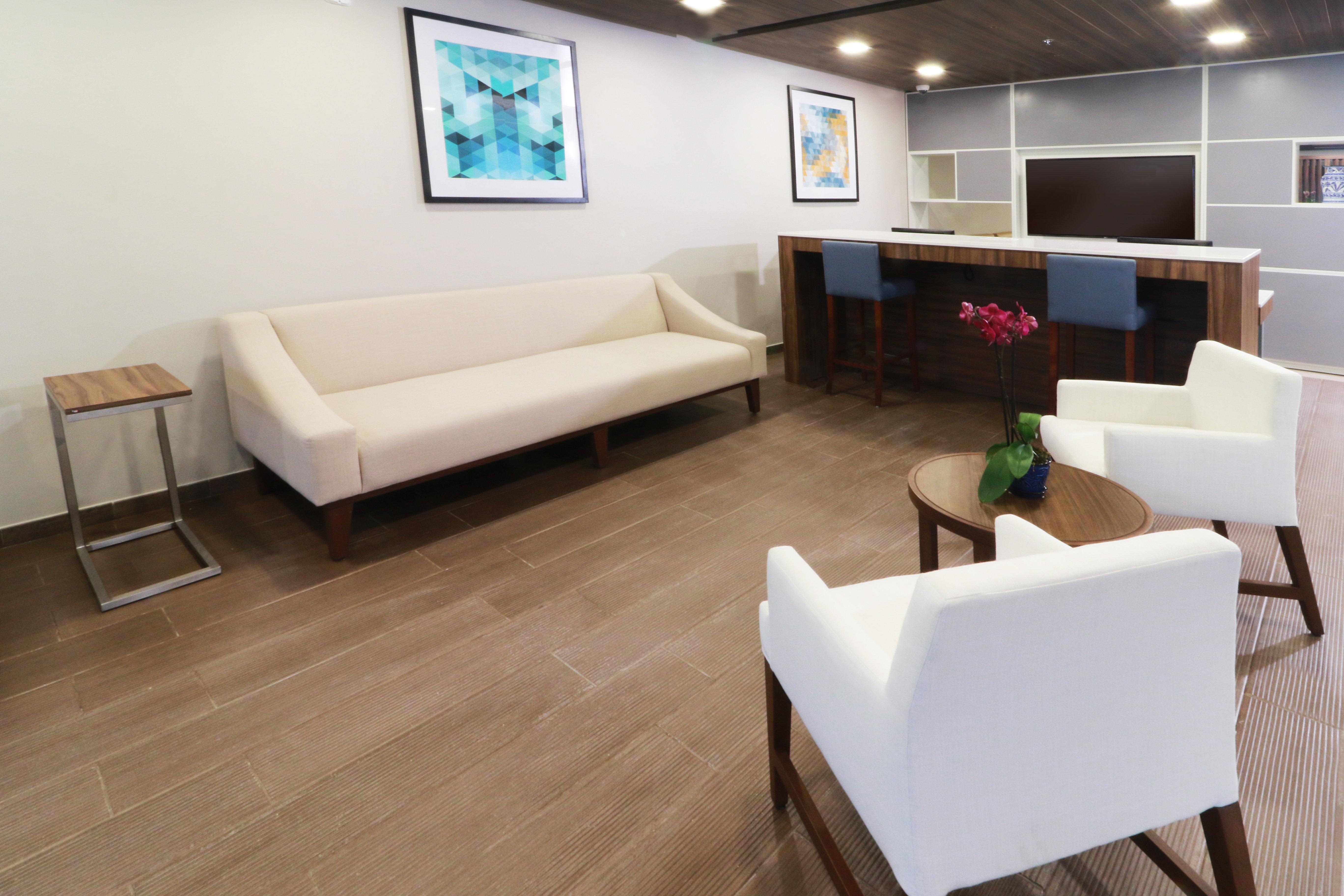 Holiday Inn Express & Suites - Playa Del Carmen By Ihg Exterior photo